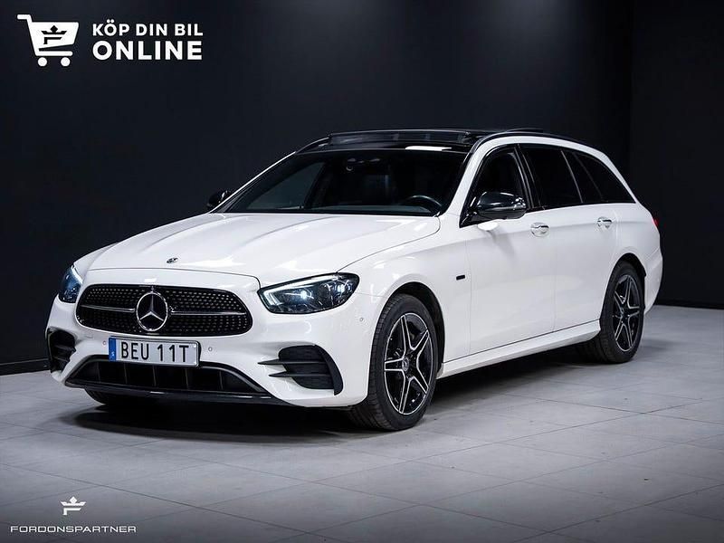 Vit Begagnad 2021 Mercedes E300 AMG Kombi | 449 900 kr - Bild 1/4