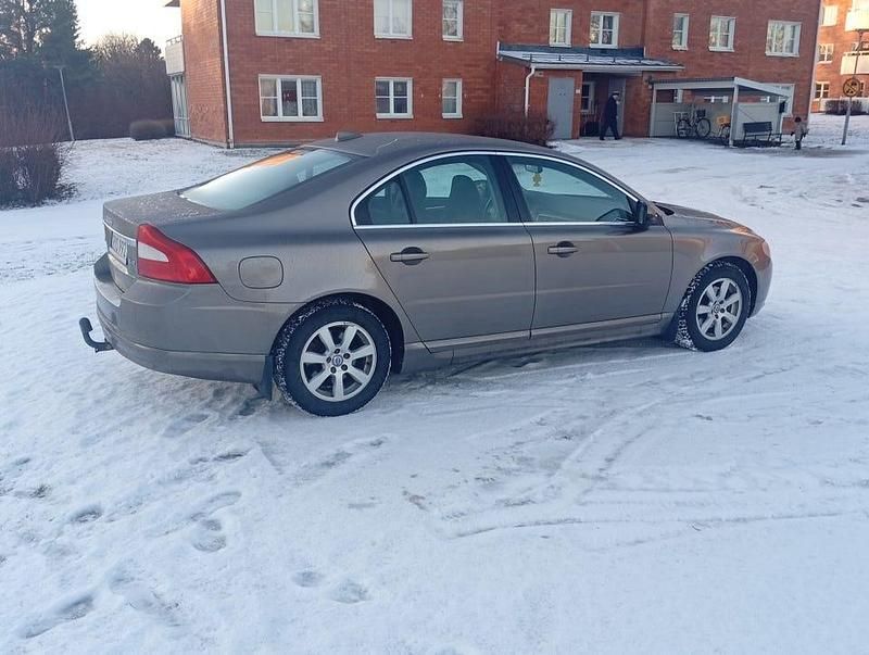 Begagnad 2007 Volvo S80 Sedan | 42 000 kr (Lite dyr) - Bild 1/3