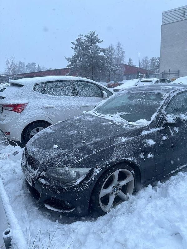 Begagnad BMW 320 170 HK (125 kW) 2012 Sportkupé