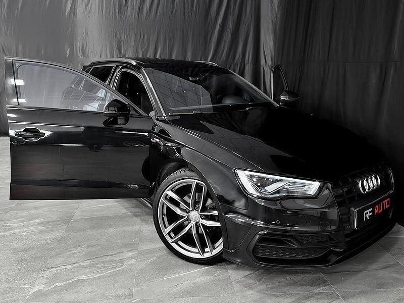 Begagnad Audi A3 Sportback S-Line 150 HK (110 kW) 2015 Svart Halvkombi