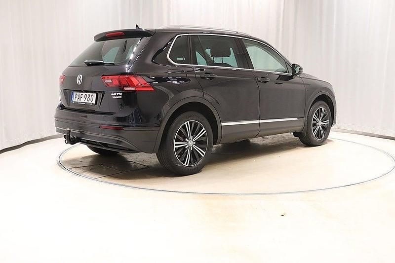Begagnad VW Tiguan 180 HK (132 kW) 2016 Deep black pärleffekt SUV