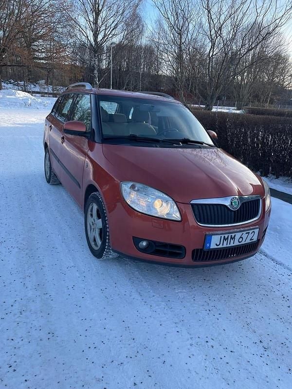 Begagnad Skoda Fabia 105 HK (77 kW) 2009 Kombi