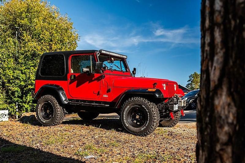 Röd Begagnad 1991 Jeep Wrangler SUV | 165 000 kr - Bild 1/3