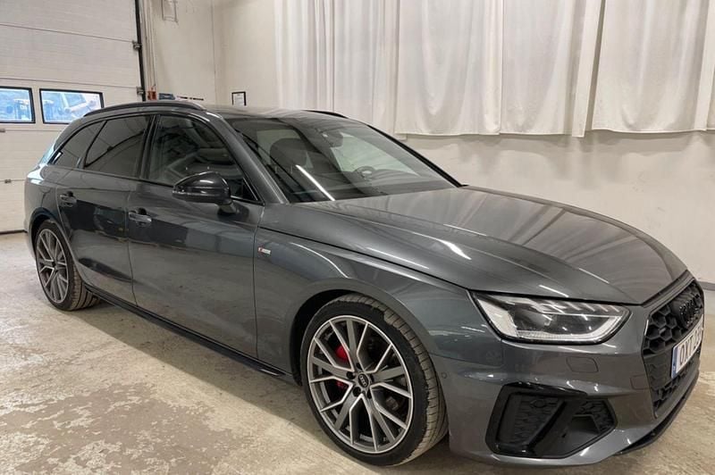 Grå Begagnad 2022 Audi A4 Competition Kombi | 418 000 kr (Marknadspris) - Bild 1/4