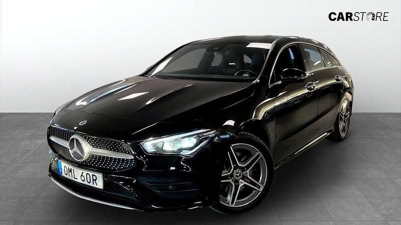 Svart Begagnad 2022 Mercedes CLA250 Shooting Brake AMG line Kombi | 329 900 kr (Marknadspris) - Bild 1/4