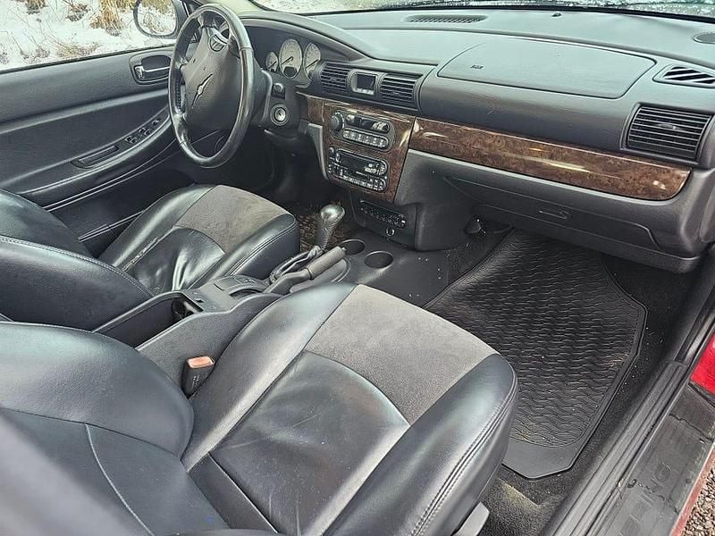 Begagnad Chrysler Sebring 216 HK (158 kW) 2006