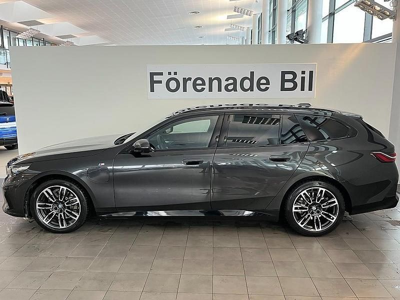 Begagnad BMW 530e Comfort Edition 190 HK (139 kW) 2025 Grå Kombi