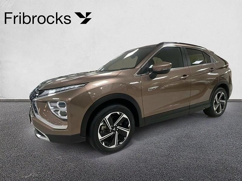 Brun (bronze /m/) Begagnad 2022 Mitsubishi Eclipse SUV | 309 900 kr - Bild 1/4
