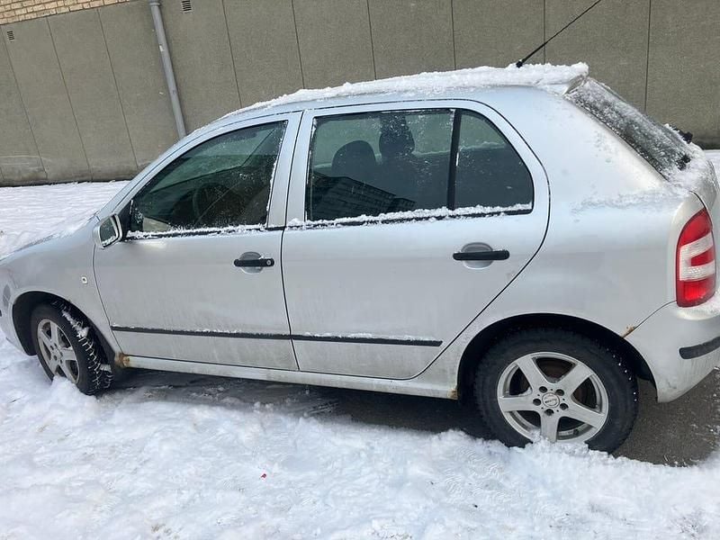 Begagnad Skoda Fabia 75 HK (55 kW) 2006 Silver