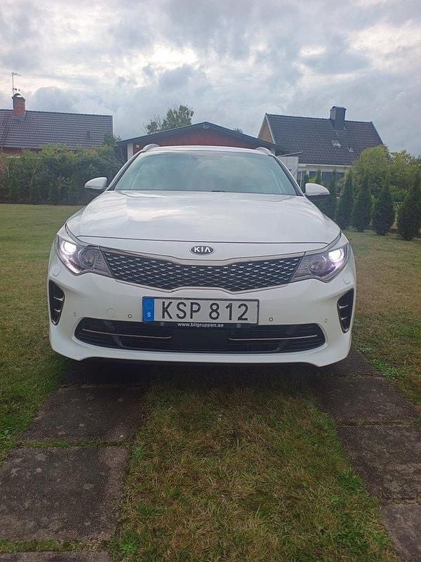 Vit Begagnad 2018 Kia Optima GT-Line Kombi | 205 000 kr (Marknadspris) - Bild 1/4
