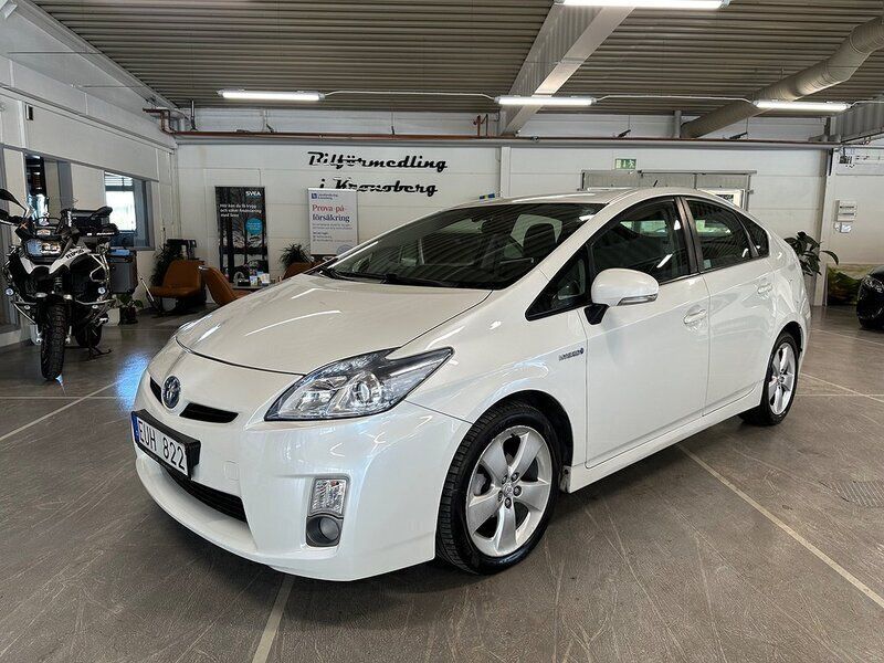 Vit Begagnad 2009 Toyota Prius Halvkombi | 84 900 kr (Marknadspris) - Bild 1/4