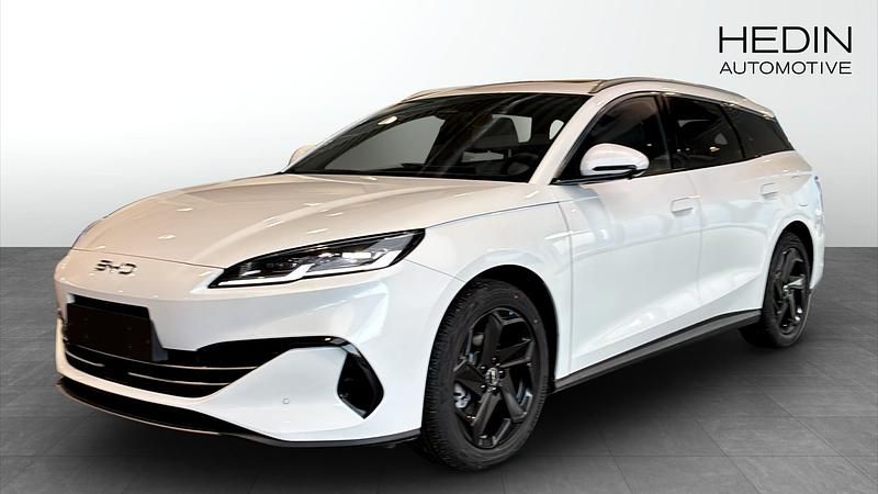 Vit Ny 2026 BYD Seal Comfort Halvkombi | 574 875 kr - Bild 1/4