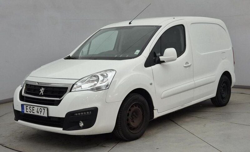 Vit Begagnad 2015 Peugeot Partner Minibuss | 49 900 kr (Superpris) - Bild 1/4
