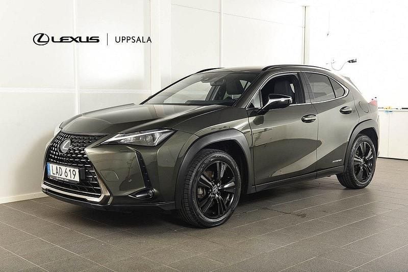 Grön Begagnad 2022 Lexus UX 250h Sport Line SUV | 289 900 kr (Bra pris) - Bild 1/4