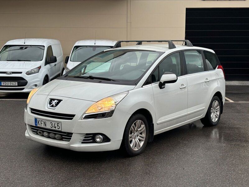 Vit Begagnad 2009 Peugeot 5008 Minibuss | 59 400 kr (Marknadspris) - Bild 1/4