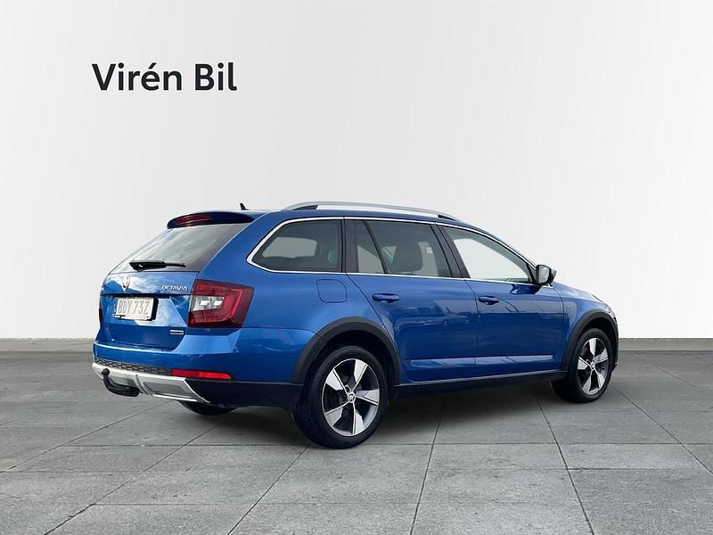Begagnad Skoda Octavia Scout Scout 4x4 186 HK (136 kW) 2019 Blå Kombi