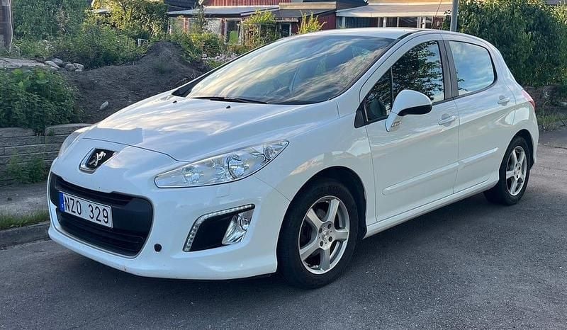 Begagnad 2013 Peugeot 308 Halvkombi | 61 000 kr (Bra pris) - Bild 1/4