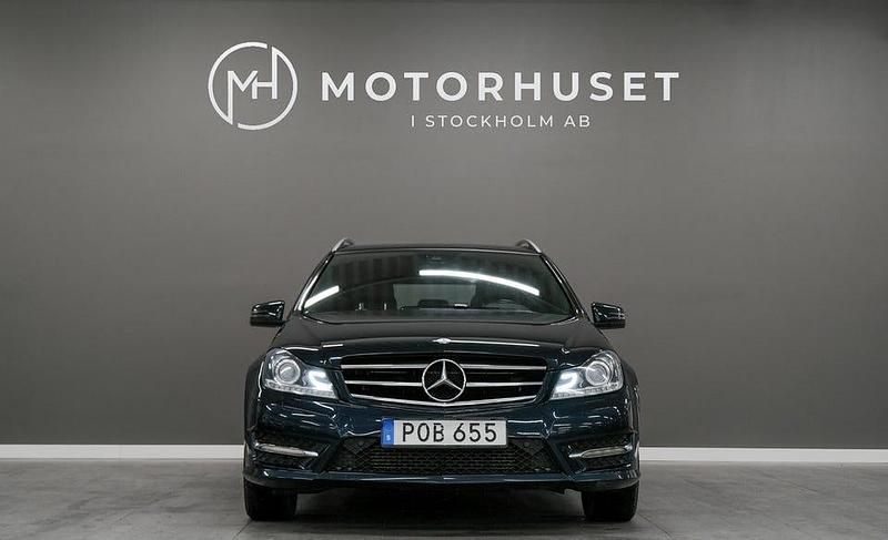 Begagnad Mercedes C180 Avantgarde 156 HK (114 kW) 2014 Mörkblå Kombi