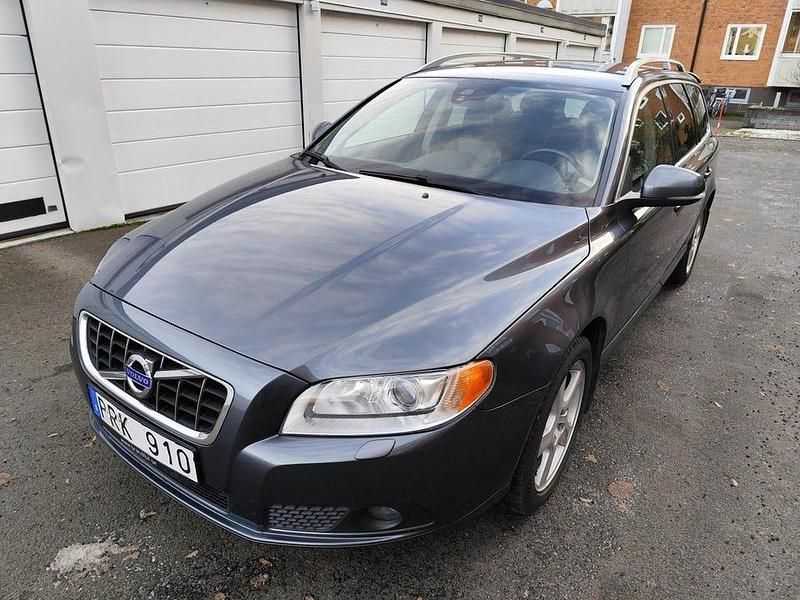 Begagnad 2012 Volvo V70 Summum Kombi | 65 000 kr (Superpris) - Bild 1/4