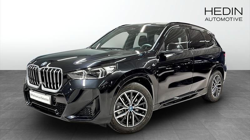 Begagnad 2025 BMW X1 M Sport SUV | 544 800 kr - Bild 1/3