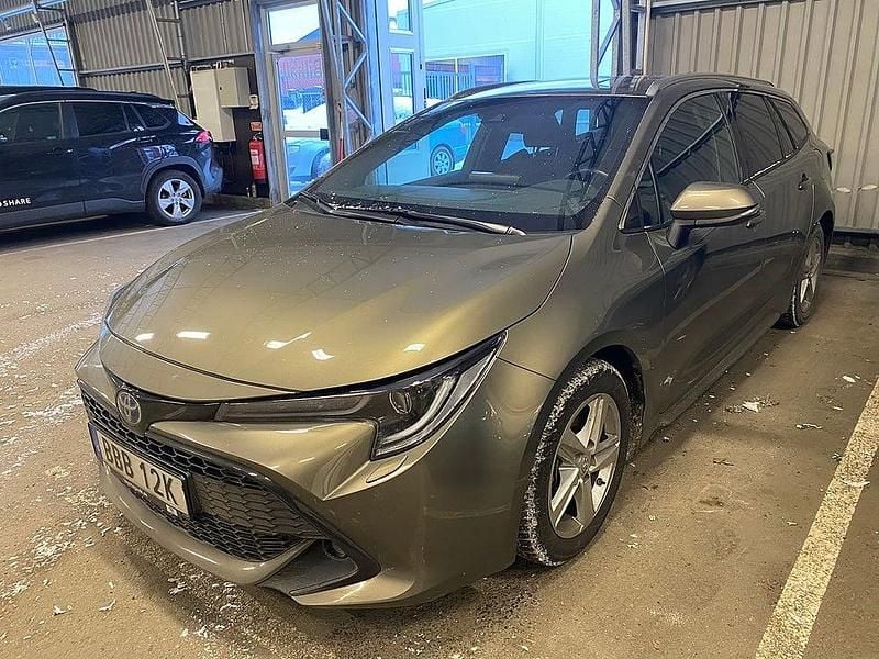 Begagnad Toyota Corolla Style 98 HK (72 kW) 2022 Grön Kombi