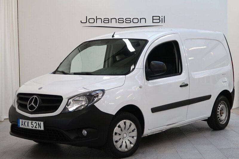Vit Begagnad 2019 Mercedes Citan 109 Van | 79 900 kr (Bra pris) - Bild 1/4