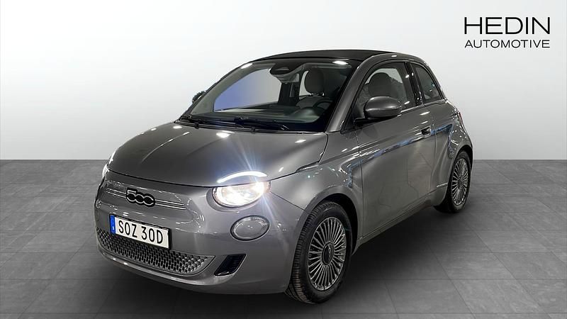 Svart Begagnad 2022 Fiat 500e Icon Halvkombi | 199 900 kr (Marknadspris) - Bild 1/4