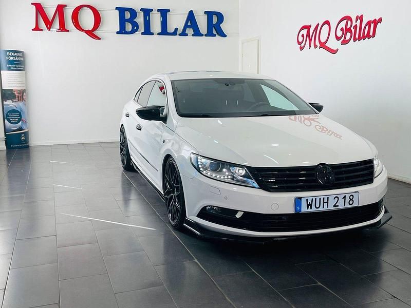 Vit Begagnad 2012 VW CC Sedan | 149 900 kr (Lite dyr) - Bild 1/4