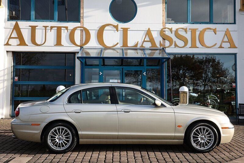 Sand metallic Begagnad 2005 Jaguar S-Type Executive Sedan | 145 000 kr - Bild 1/4