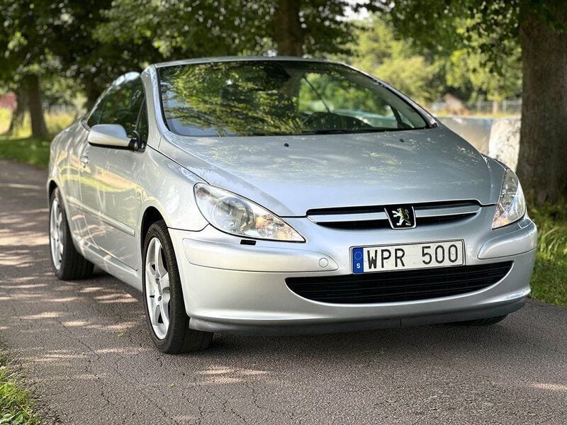 Ljusgrå Begagnad 2005 Peugeot 307 CC Cab | 19 900 kr (Bra pris) - Bild 1/4