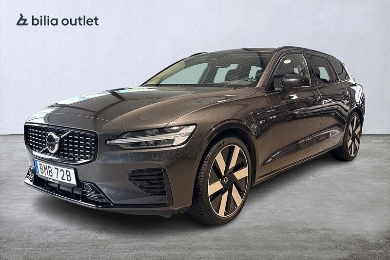 Grå Begagnad 2023 Volvo V60 Ultimate Kombi | 499 900 kr (Lite dyr) - Bild 1/3