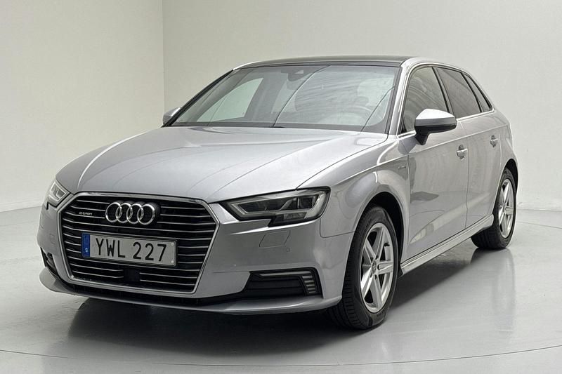 Silver Begagnad 2018 Audi A3 Proline | 203 000 kr - Bild 1/4