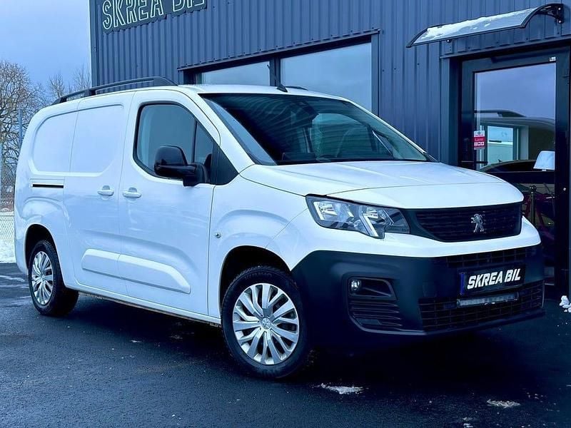 Begagnad Peugeot Partner 103 HK (75 kW) 2022 Vit Minibuss