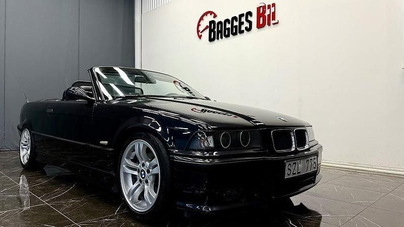 Begagnad BMW 328 Cabriolet M Sport 193 HK (141 kW) 1996 Svart Cab