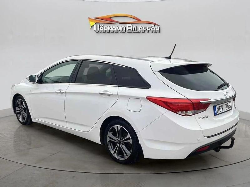 Begagnad Hyundai i40 136 HK (100 kW) 2012 Vit Kombi