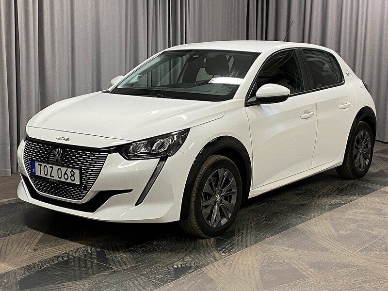 Vit Begagnad 2021 Peugeot e-208 Active Halvkombi | 164 800 kr (Marknadspris) - Bild 1/4