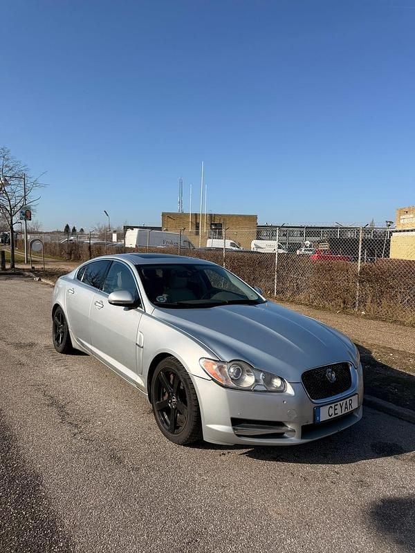 Begagnad Jaguar XF 241 HK (177 kW) 2010 Sedan