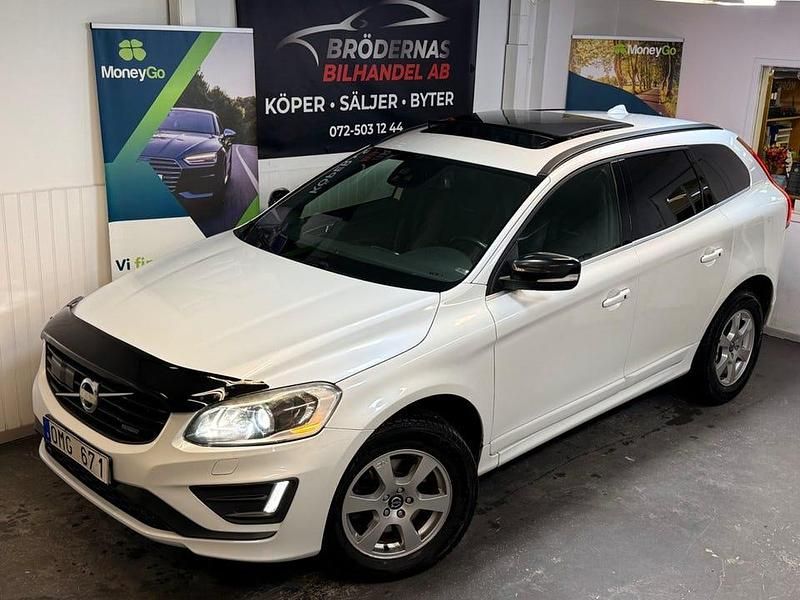 Vit Begagnad 2014 Volvo XC60 R-Design SUV | 219 900 kr (Lite dyr) - Bild 1/4