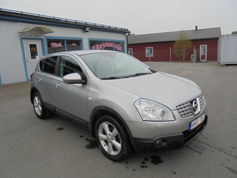 Silver Begagnad 2009 Nissan Qashqai SUV | 60 000 kr (Dyr) - Bild 1/4