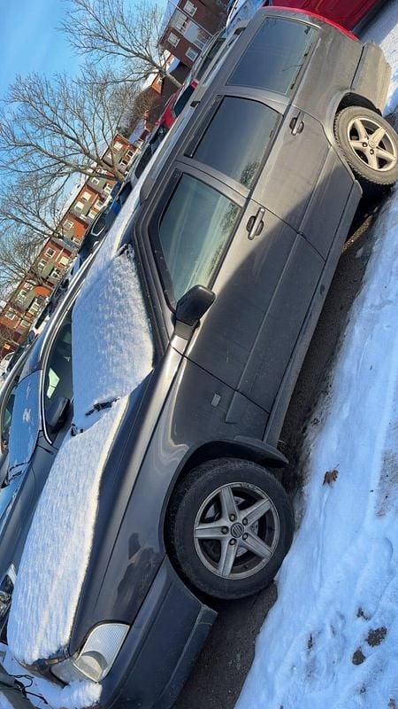 Begagnad 2000 Volvo V70 Kombi | 6 000 kr (Superpris) - Bild 1/4