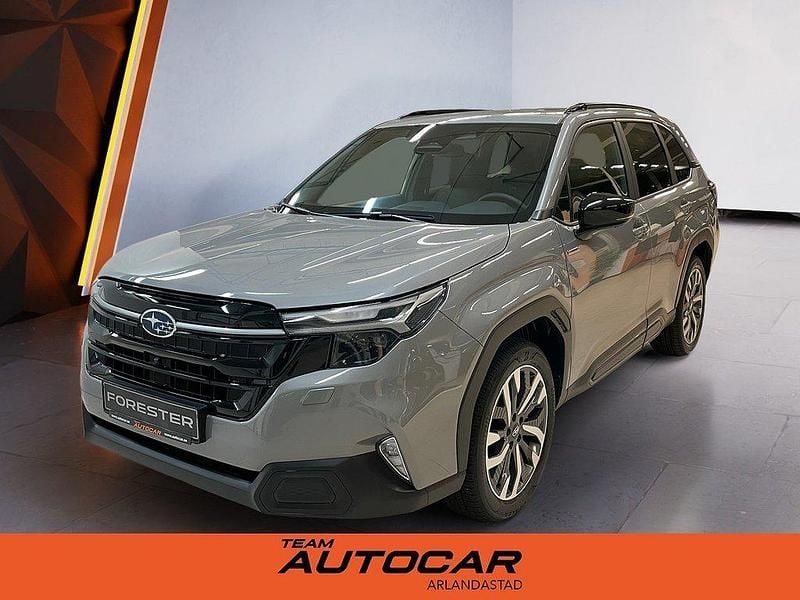 Grå Ny 2025 Subaru Forester SUV | 439 900 kr (Marknadspris) - Bild 1/4