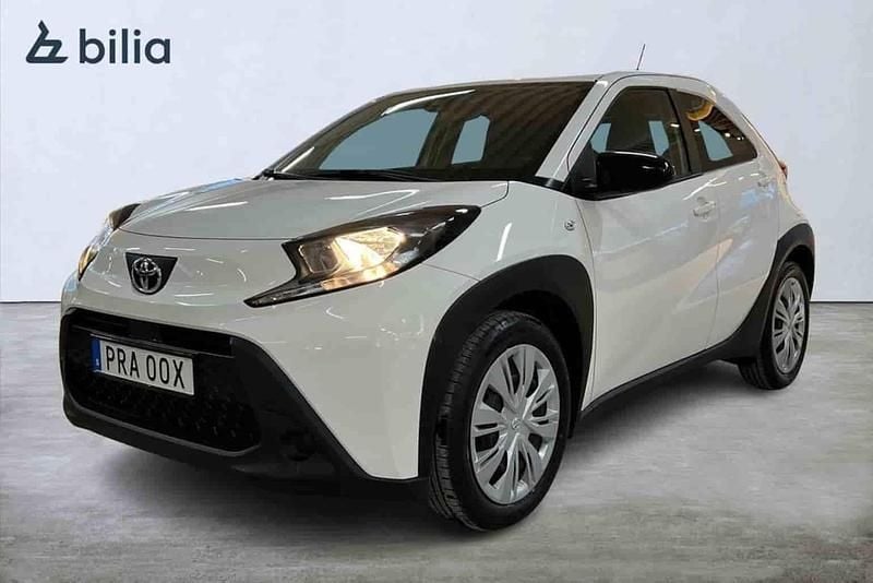 Vit Begagnad 2023 Toyota Aygo X SUV | 149 900 kr (Bra pris) - Bild 1/1