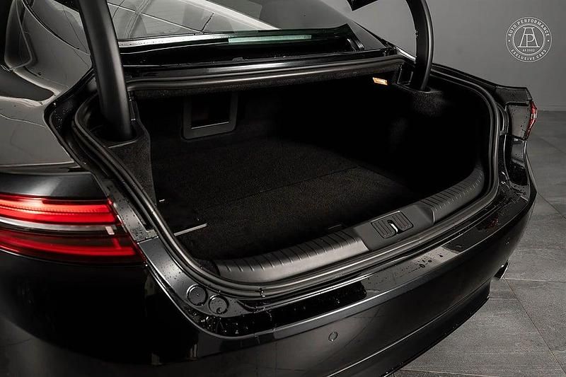 Begagnad Maserati Granturismo 491 HK (361 kW) 2023 Svart Sportkupé