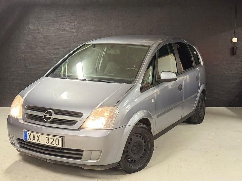Grå Begagnad 2005 Opel Meriva Minibuss | 14 900 kr (Marknadspris) - Bild 1/4