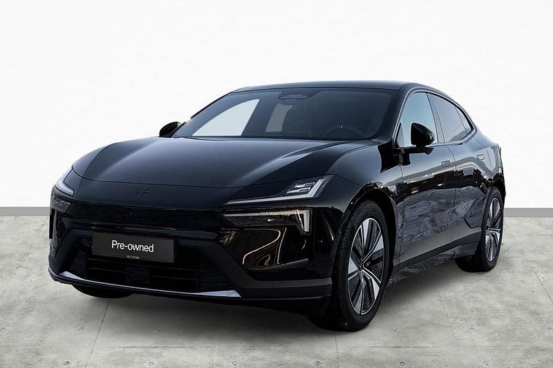 Svart Begagnad 2026 Polestar 4 Long Range Single Motor SUV | 599 900 kr (Marknadspris) - Bild 1/3