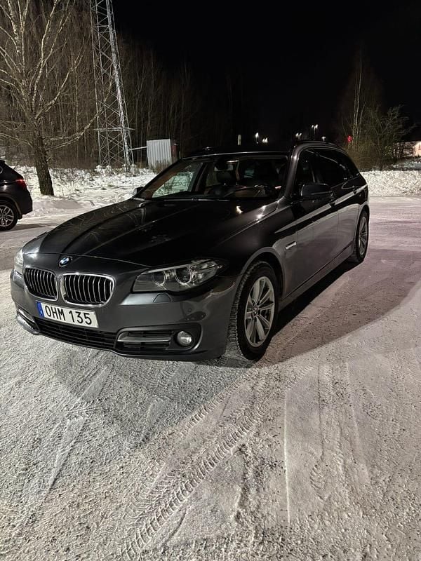 Begagnad 2017 BMW 520 Kombi | 155 000 kr (Marknadspris) - Bild 1/4