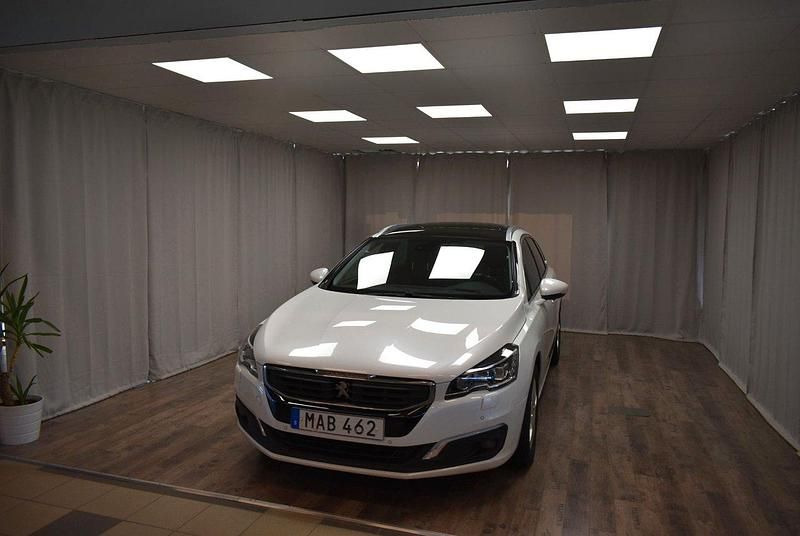 Vit Begagnad 2014 Peugeot 508 Kombi | 69 900 kr (Dyr) - Bild 1/3