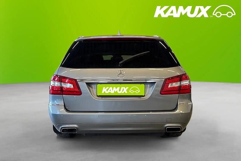 Begagnad Mercedes E220 Avantgarde 170 HK (125 kW) 2012 Grå Kombi