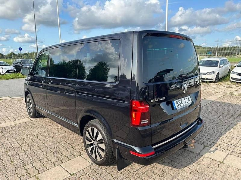 Begagnad VW Multivan Highline 199 HK (146 kW) 2020 Svart Van