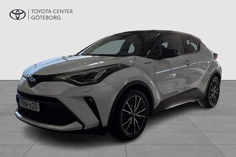 Vit Begagnad 2019 Toyota C-HR Executive SUV | 249 900 kr (Marknadspris) - Bild 1/3